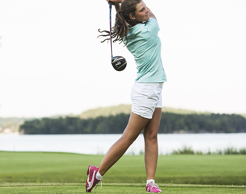 Moa Folke i särspel på Swedish golf Tour